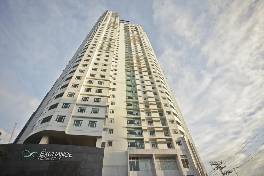 Pasig City فندق ذا إكستشانج ريجنسي ريزدنس مانجيد باي هيل المظهر الخارجي الصورة