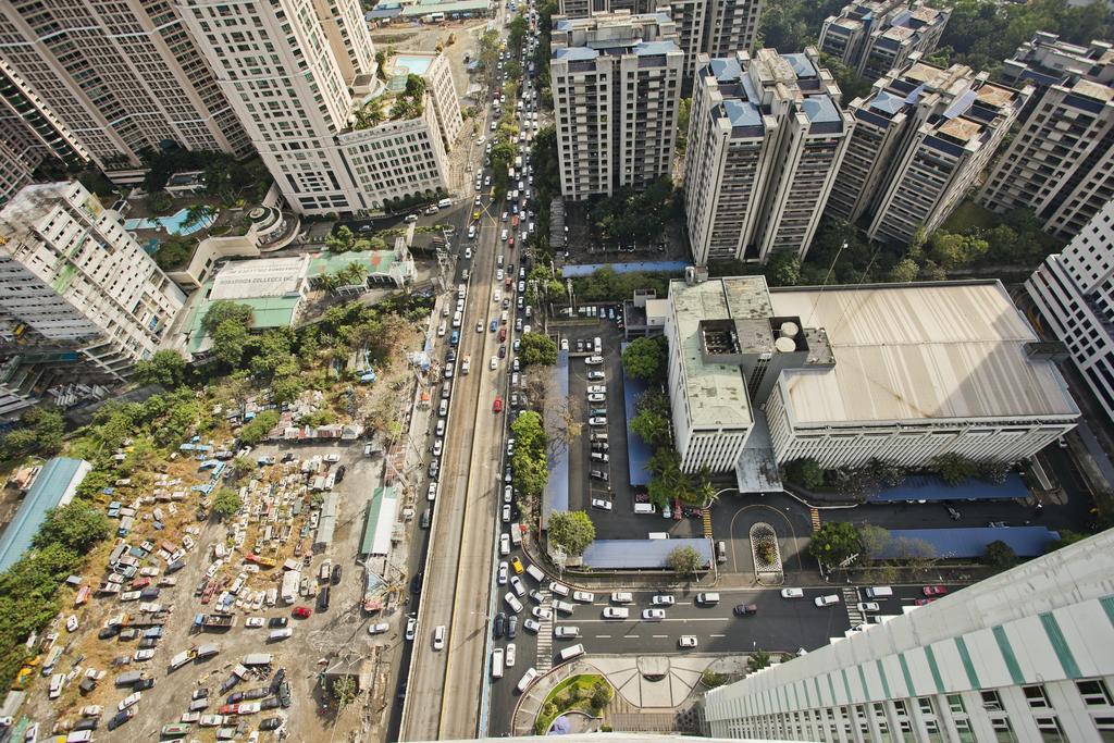 Pasig City فندق ذا إكستشانج ريجنسي ريزدنس مانجيد باي هيل المظهر الخارجي الصورة